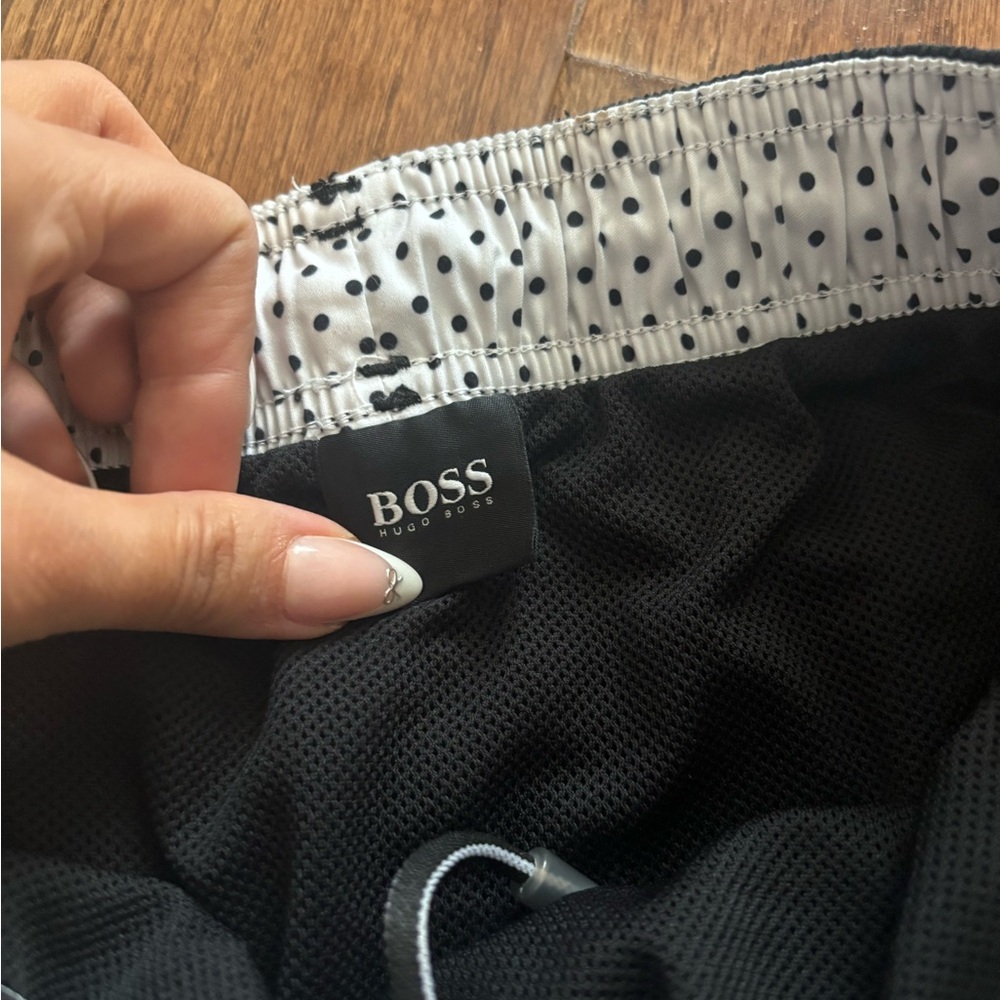 Men’s Hugo Boss black swim shorts - medium - Picture 4 of 8